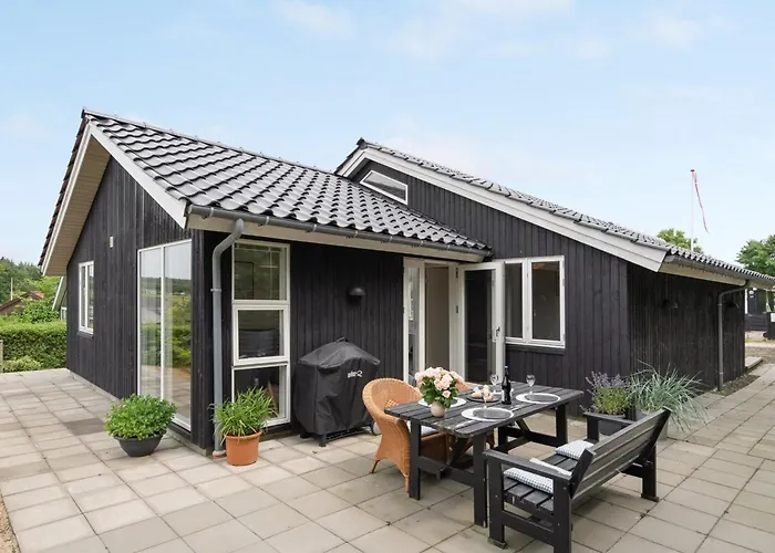 Joergen - 100m From The Sea By Interhome